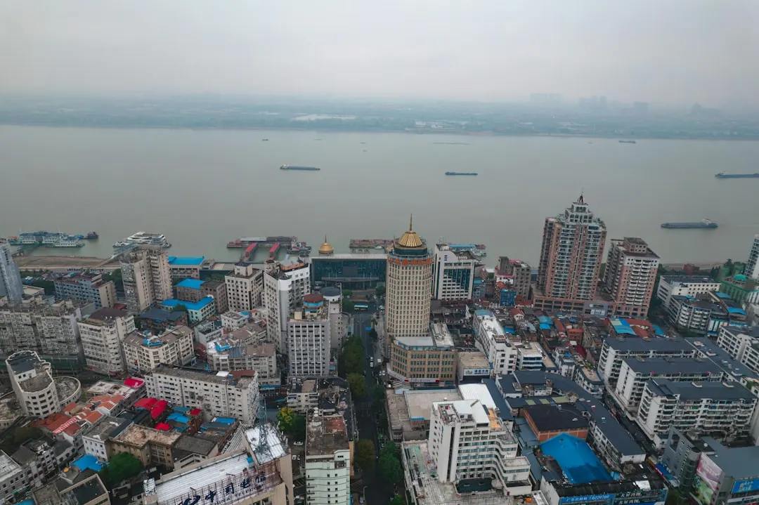 2025年深圳高净值客户资产配置策略与市场趋势分析